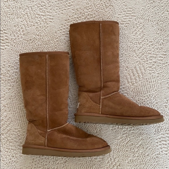 UGG boots- nutmeg/caramel color size 7 - Picture 3 of 8